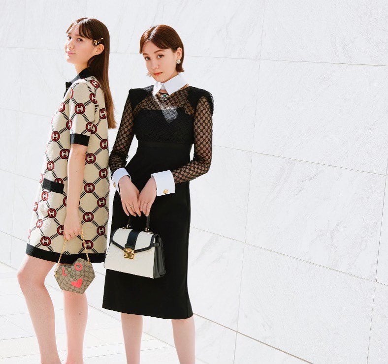 「超美人姉妹🧡」トリンドル玲奈・瑠奈が魅せるワンピース姿👗まさかのオフショットも⁉️