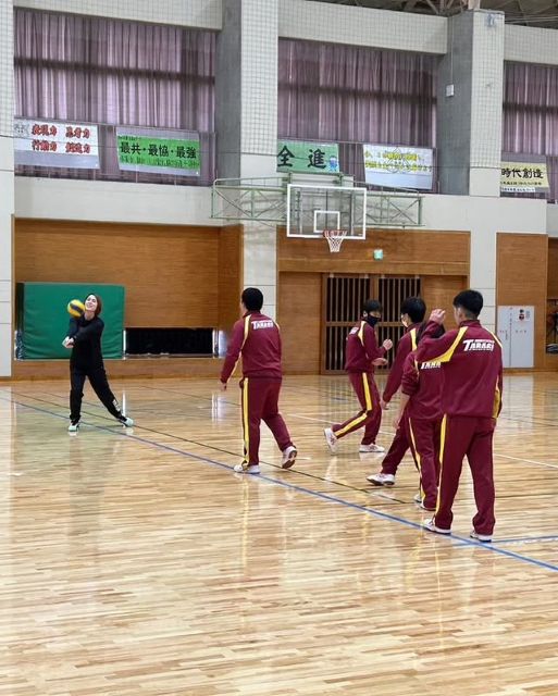 元ビーチバレー大山未希、『アスリーチ』で熊本へ！指導受けた生徒たちへ「みんなのこと応援してるよー！！」