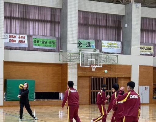 元ビーチバレー大山未希、『アスリーチ』で熊本へ！指導受けた生徒たちへ「みんなのこと応援してるよー！！」