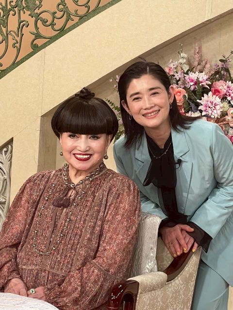 石田ひかりがあの長寿番組に出演し、大物タレントと対面！