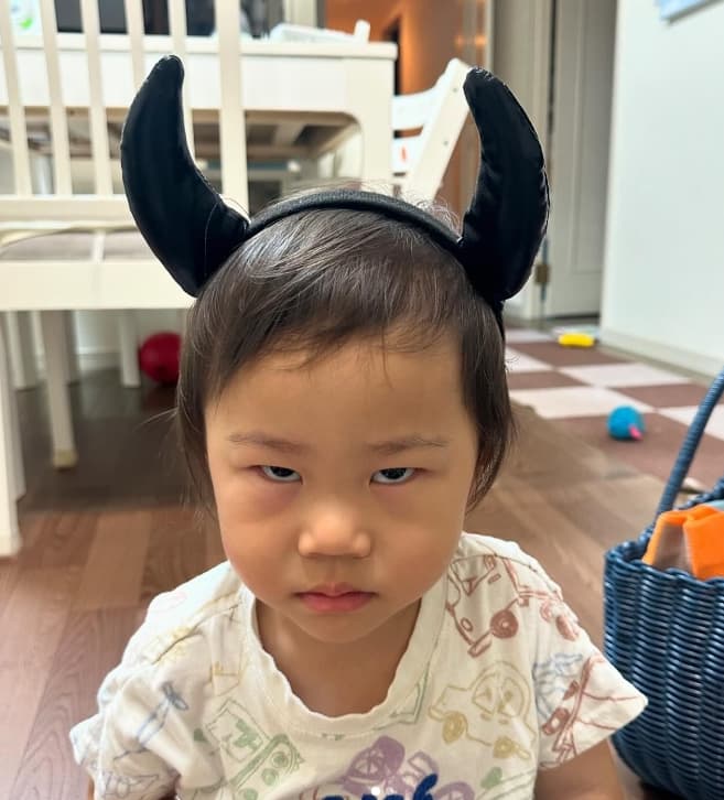 やしろ優　やさ丸のハロウィン顔練習中！2歳8ヶ月のかわいい表情に注目