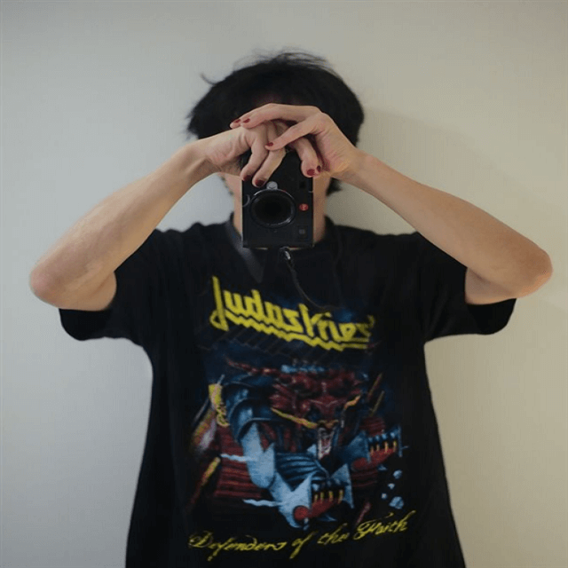 生田斗真がTシャツ自撮り姿を公開！ネイルも絶賛の声