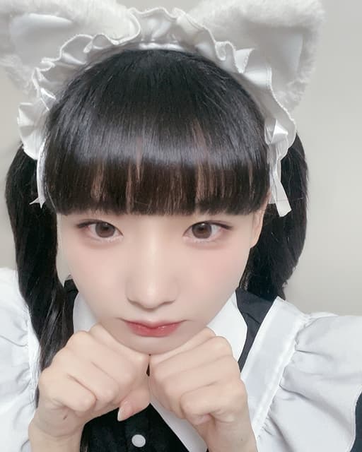 「ニャーニャー」しらいちゃんが”猫の日”後に追加でファン歓喜の可愛すぎる猫耳メイド服姿を公開！