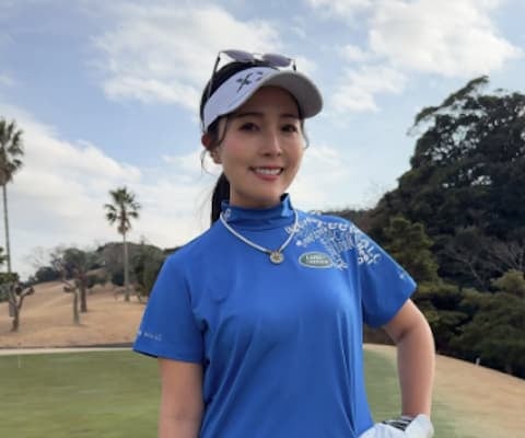 青木瀬令奈、新ウェア撮影！発色の良いブルー＆快適な着心地を絶賛