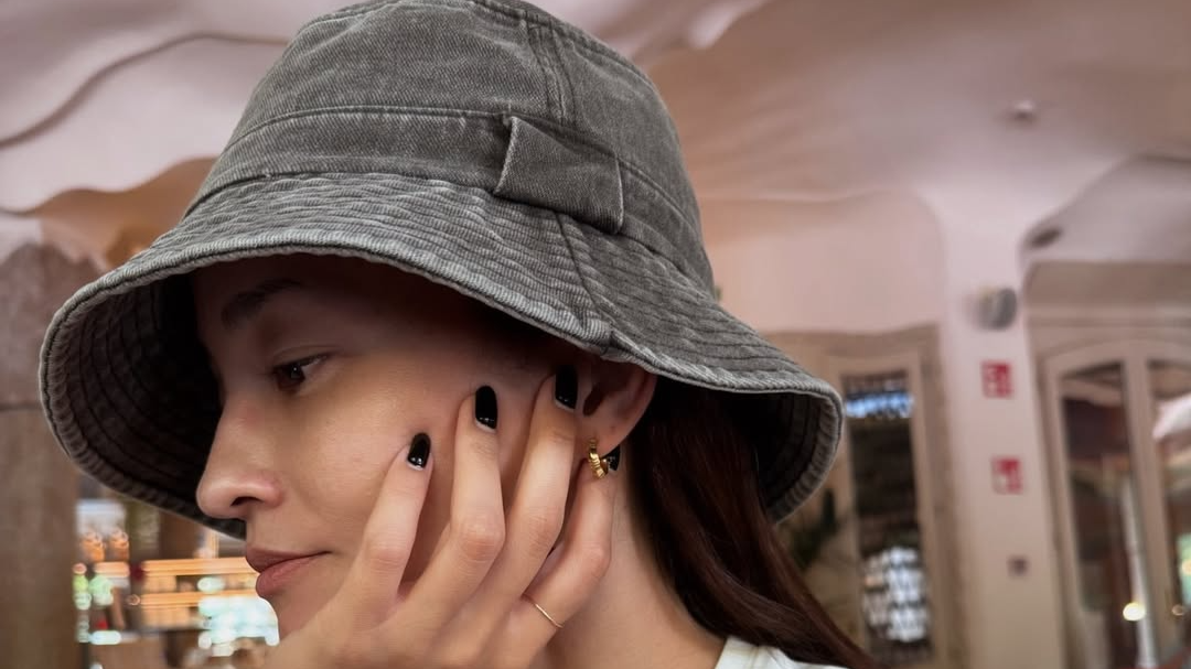 黒木メイサ、スペインで見せた自然体の表情にファン歓喜！！