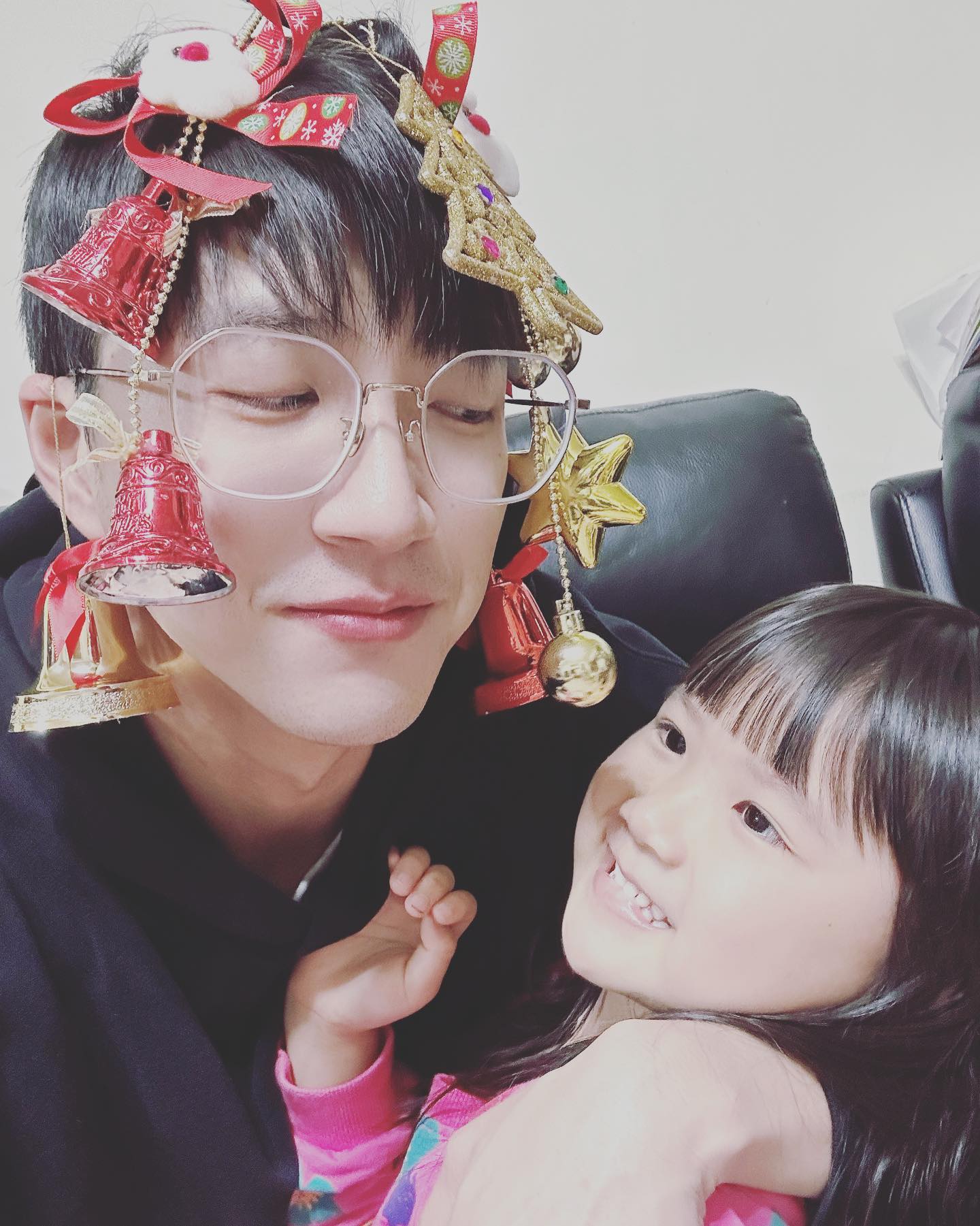 福原愛の元夫・江宏傑が長女とクリスマス満喫「超かわいい」「最高の親子」と話題に