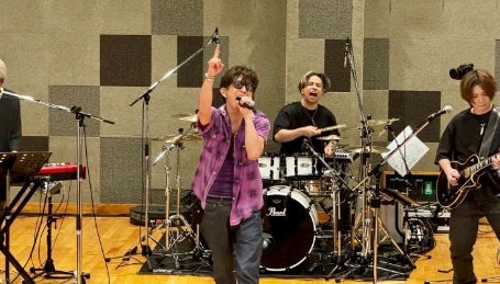 楽しみすぎる…キムタクが初のインスタライブでMVを公開