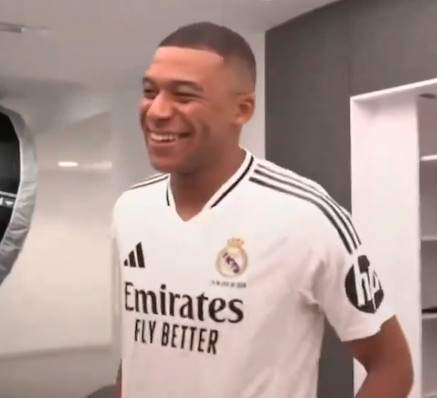 何年も待ち望んだ瞬間、怪物エンパベが遂にレアル・マドリード加入