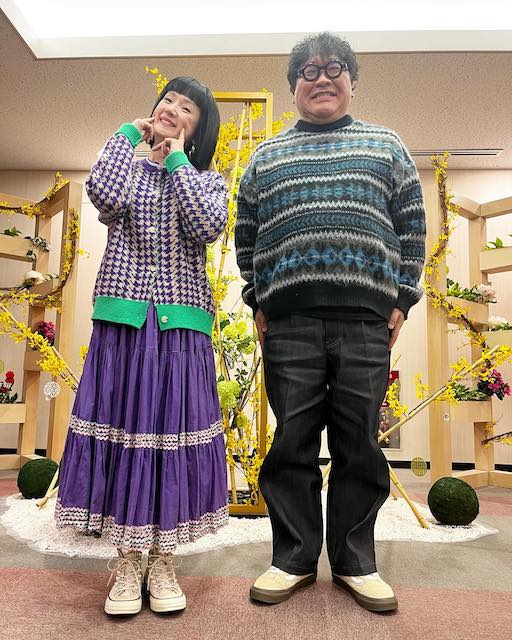 「竹山くん3枚溜まりました👓」千秋がカンニング竹山との2Sを3枚披露💖