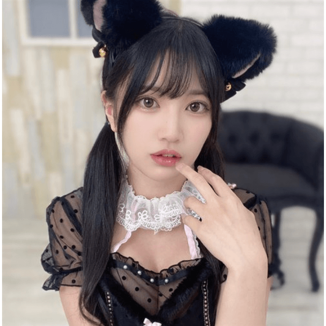 人気グラドル「咲菜月」が猫耳のシースルーコスチュームを公開！ファンは夢心地に