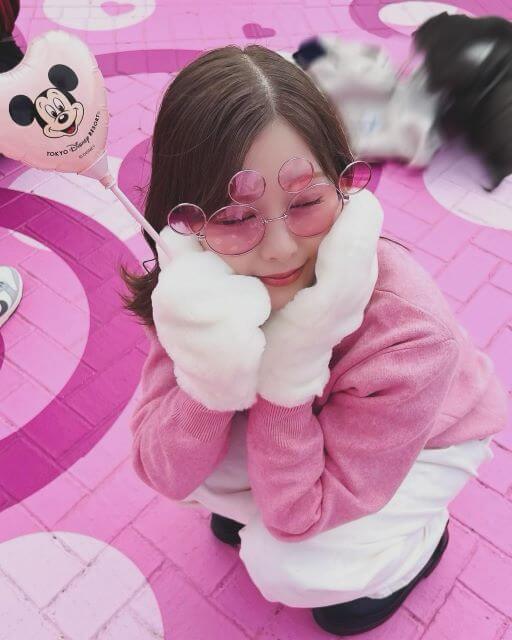 熱愛報道の白石麻衣が"いつもの3人”で夢の国で休日満喫