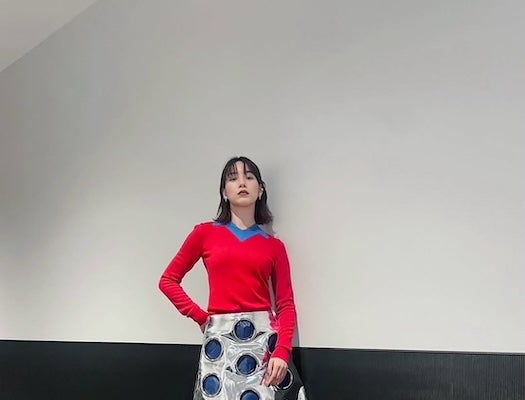 「着こなせるのすごい…」女優・のん　記念イベントでの個性派衣装公開！抜群のスタイルにファンからは感嘆の声が