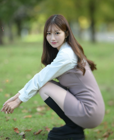 日南まみ、秋色スタイルで魅了！ファンから絶賛の声が止まらない！！