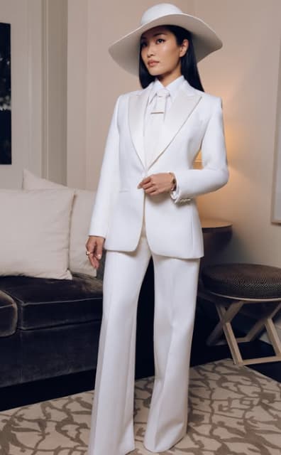 ハリウッド女優・アンナサワイがMET GALAに全身白スーツで参加！美しすぎる姿で世界中からコメント殺到！？