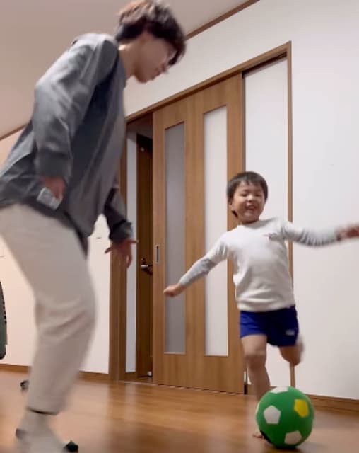 『こんなことになってますw』岩清水梓が見せる母と子の微笑ましい日常