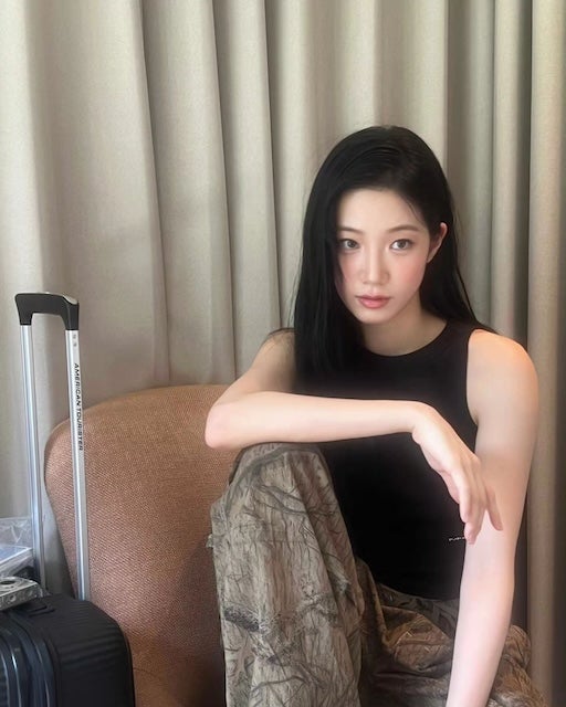 LE SSERAFIM・KAZUHAの黒タンクトップ姿が可愛すぎる