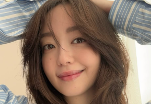 松島花、寒暖差に驚き 「明日は夏物撮影、ホカロン貼って頑張る！」