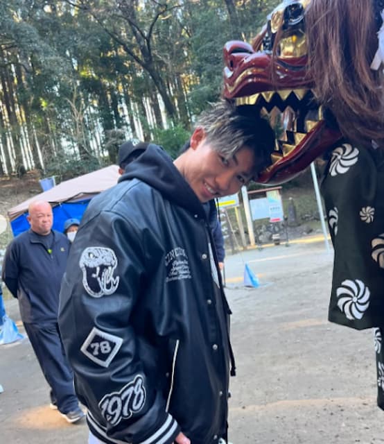 第6代K-1 WORLD GPフェザー級王者・寺田匠　霧島岑神社で必勝祈願！『攻めの年でいきます』