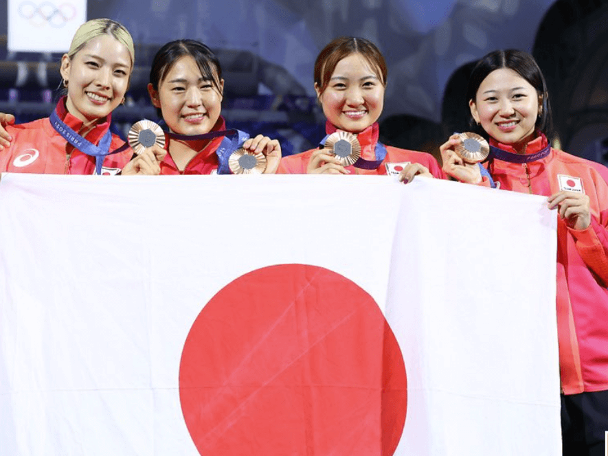 フェンシング日本女子団体が種目初のメダル、エース江村美咲が喜び報告