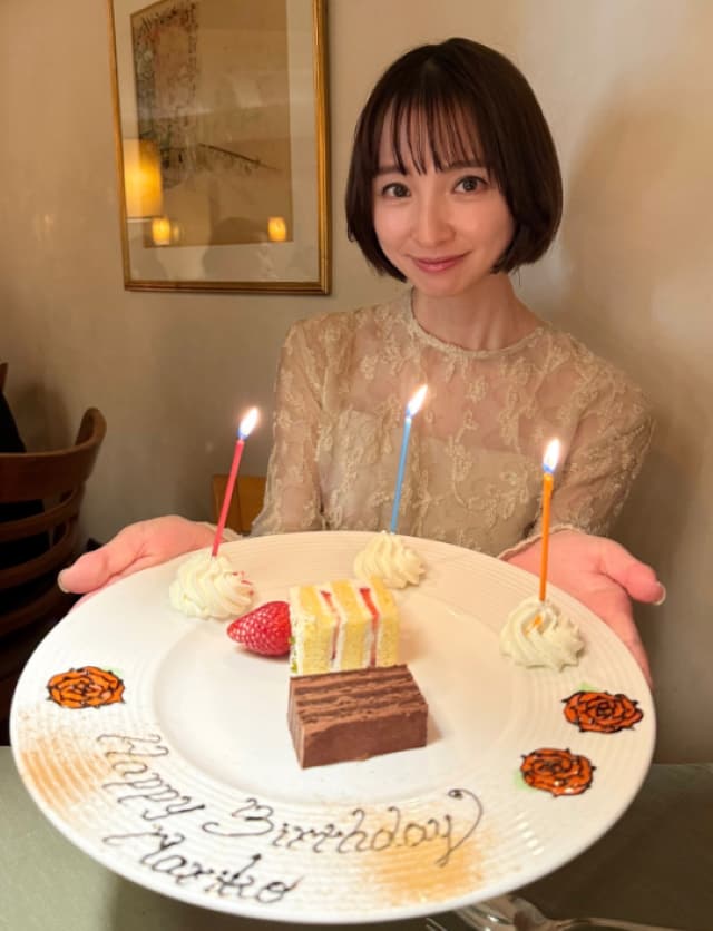 「皆さんと一緒に素晴らしい時間を過ごしていきたいです」篠田麻里子が30代ラストの誕生日を迎える