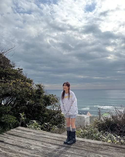 幾田りら、「水平線が眺められる素敵なお家で」撮影したオフショットや動画にいいね殺到！