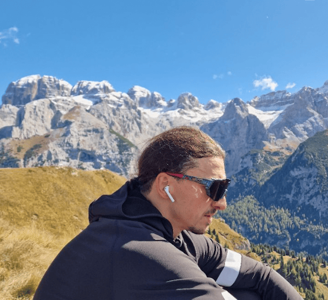 ”怪物”ズラタンが自転車で山道を爆走！まさかの投稿にファン驚愕