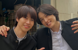 「2人でたこ焼き!?」松本大輝、オフショット公開にファン歓喜