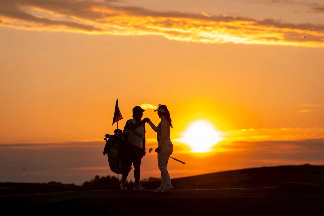 林菜乃子、夕日を背にしたプレーショットが「カッコよすぎる」と話題に