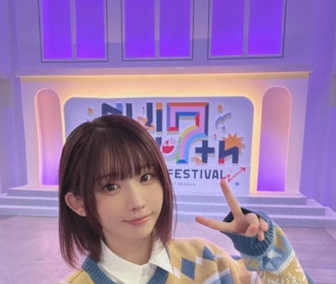 えなこがオフショットを投稿「にじフェス遊びに行ってきた」