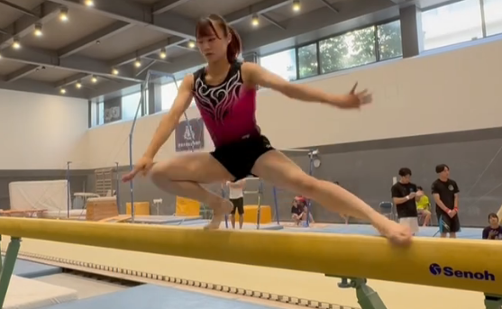 「一緒に練習できて楽しかった…」美女体操選手、後輩の引退に思いを綴る！圧倒的パフォーマンス動画も披露