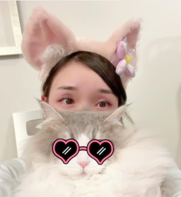 加護亜依、自身の愛猫との幸せショットを公開