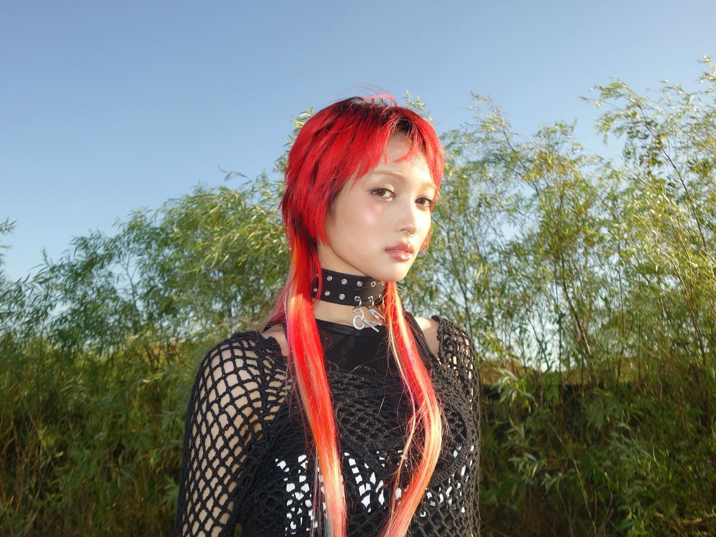 自然が似合うギャル？全世界で注目集まる日本人グループ・XGジュリンの最新ショットが話題に！