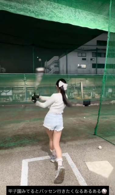 ショーパン美脚でナイスバッティング！野球好き美女グラドル、甲子園に触発され"130kmバッティング動画"公開！
