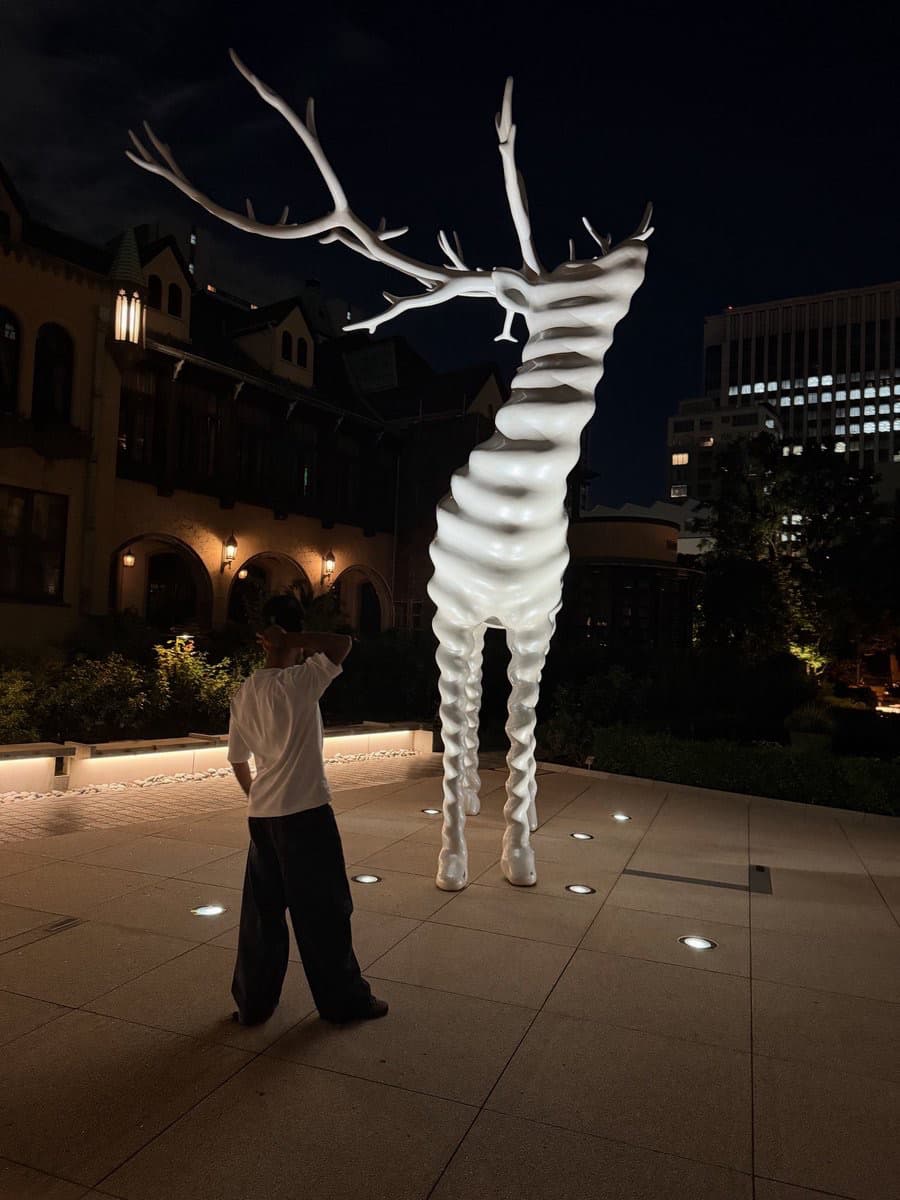 「静かな夜のひととき」サラーが幻想的なアートとともに投稿