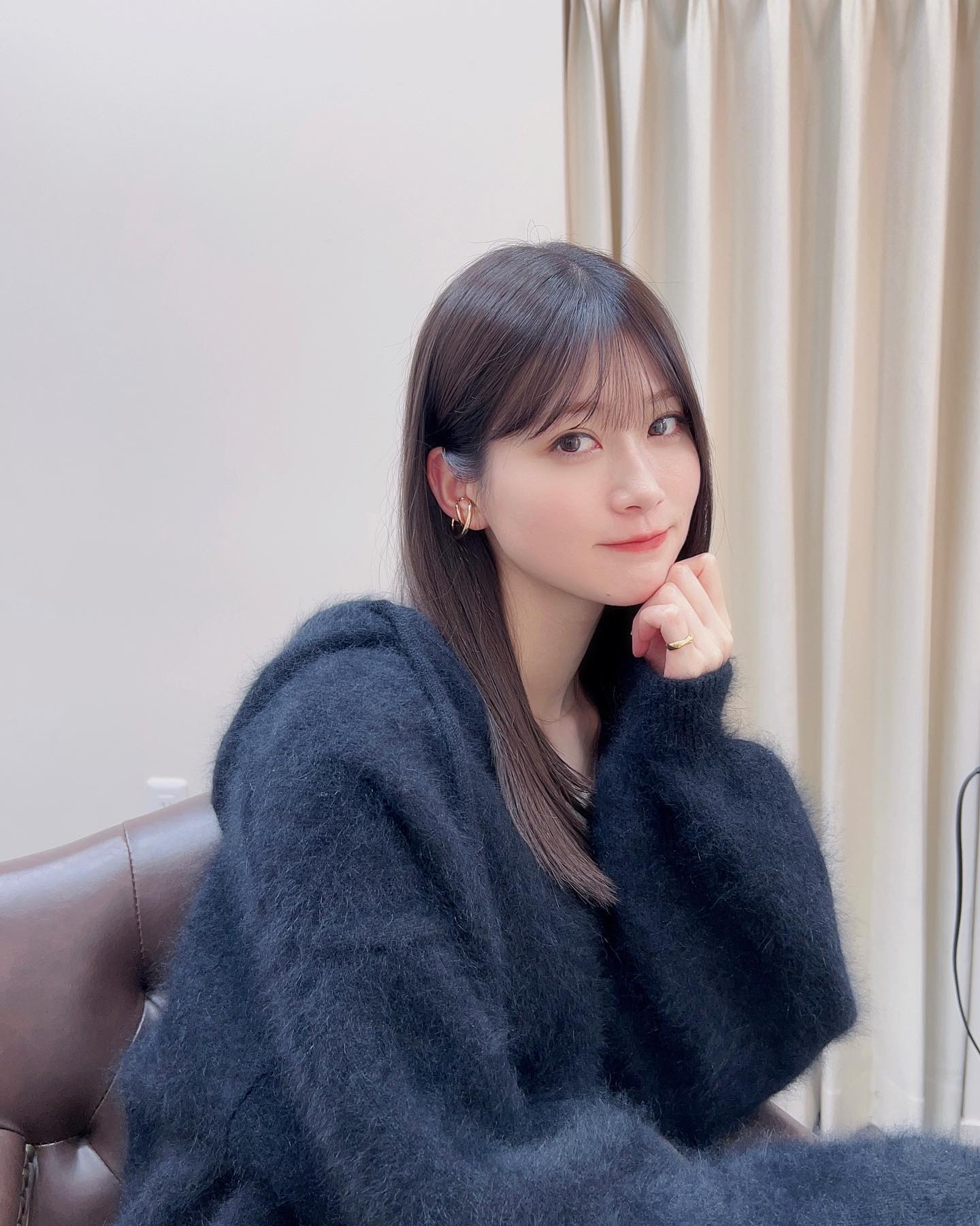 めるるが最新ショットを披露✨「暗い色も似合ってる🖤」