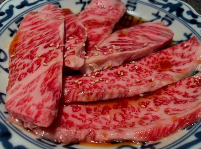 ペナルティ・ヒデが焼肉を堪能！「にくざんまい」