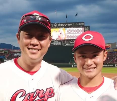 「ナイスバッティング！」広島・新井貴浩監督、プロ初となるサヨナラホームランを放った田村俊介を褒め称える