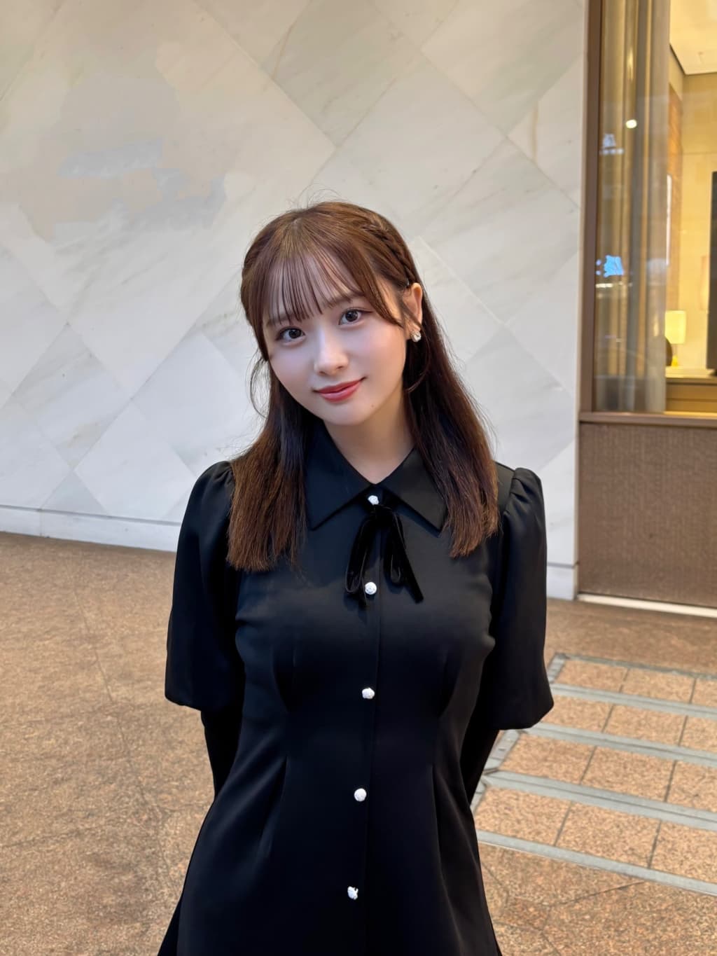 「デートしませんか？」島田菜津美の黒ワンピショットにファン悶絶！！