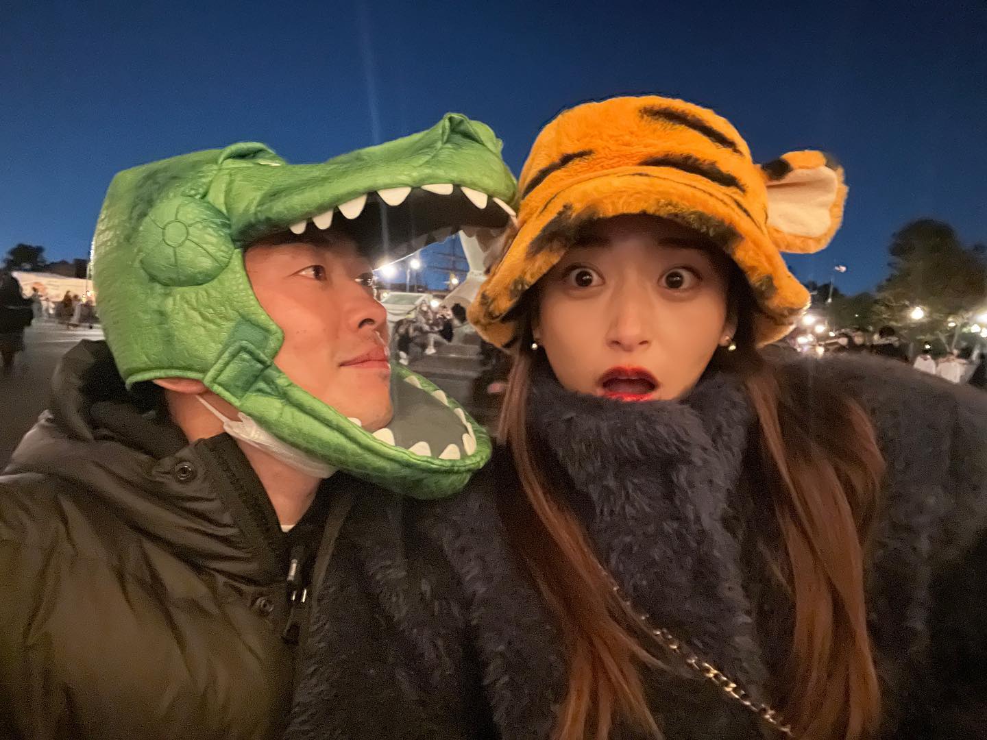 近藤千尋が家族でディズニーへ🐭🏰NEW被り物の夫婦2Sが可愛すぎて大反響😍