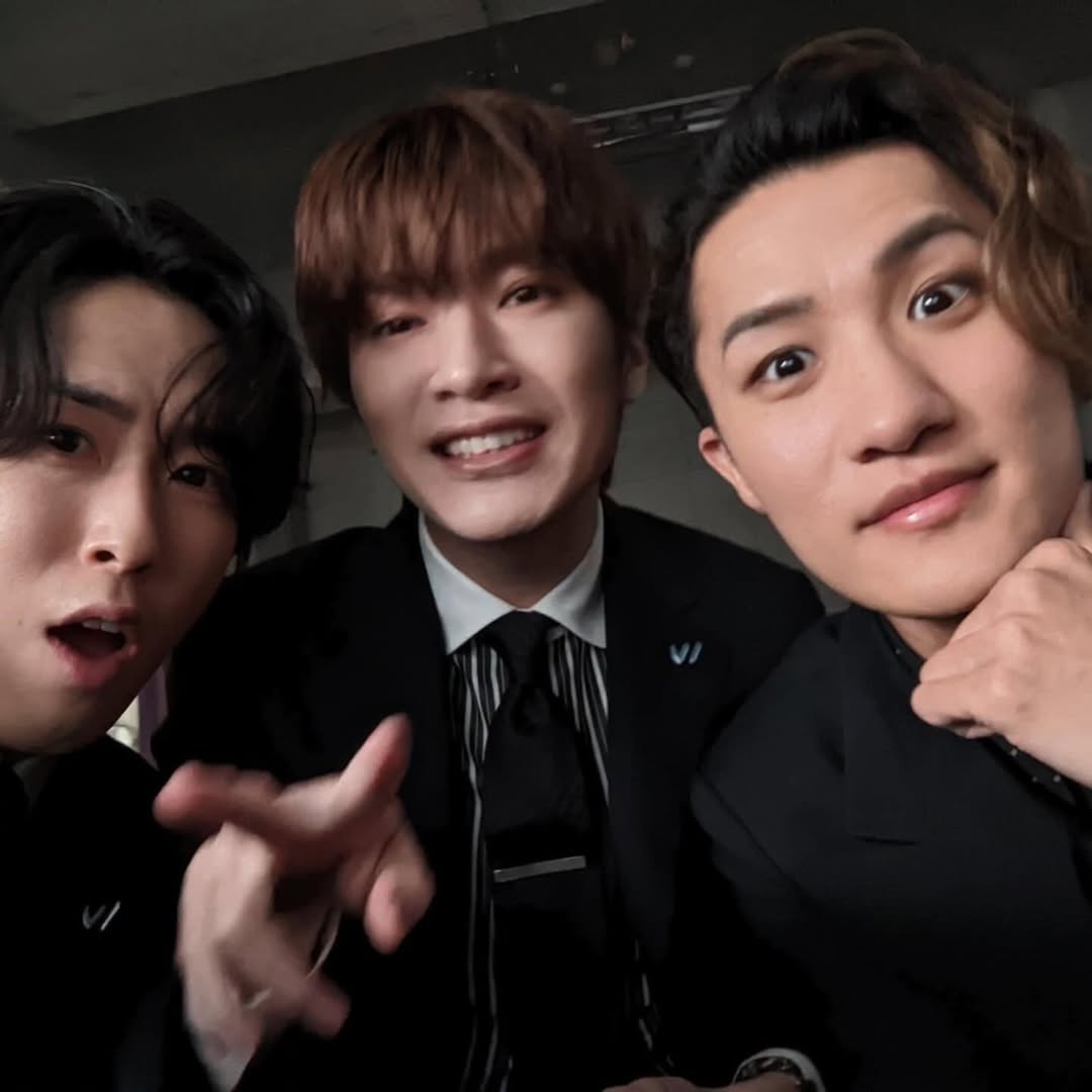 SnowMan・深澤辰哉、メンバー3人の貴重なCM裏側を公開！仲の良さが伝わるリラックスショットにファン歓喜