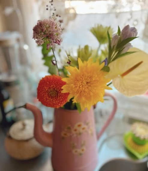 藤田朋子が誕生日に先駆けたプレゼントに感謝。素敵なネイル姿も披露