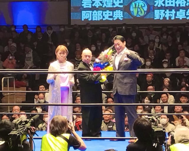 元プロレスラーの小橋建太、山田邦子と一緒に「木原のおやじ」に花束贈呈も…