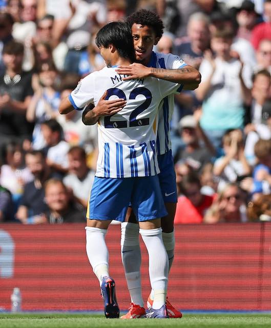 三笘薫が2ゴールに絡む活躍でブライトンが強豪相手に勝利！