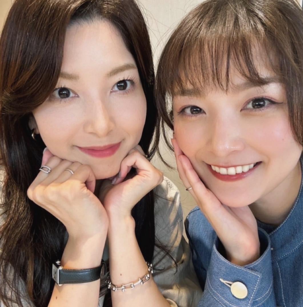 石川梨華＆柴田あゆみ、25周年記念カジュアルディナーショー開催決定！