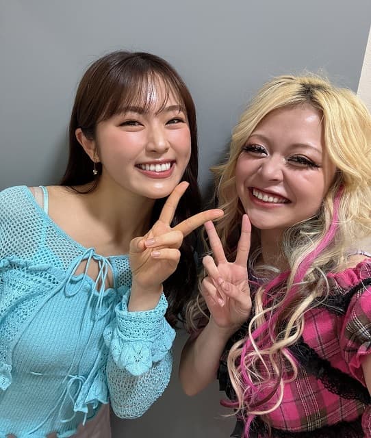 「笑顔で全部乗り超えてこ〜!?」エルフ 荒川が渋谷凪咲との明るすぎ2ショットを投稿