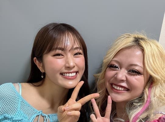 「笑顔で全部乗り超えてこ〜!?」エルフ 荒川が渋谷凪咲との明るすぎ2ショットを投稿