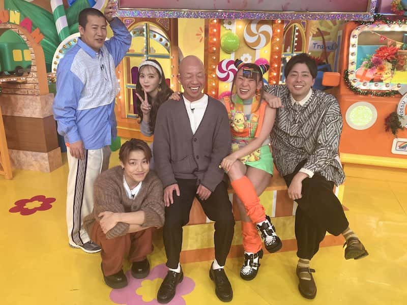 フワちゃんがヒルナンデスのオフショットを公開🌻「ハヤト卒業するからニコル怒っちゃった」