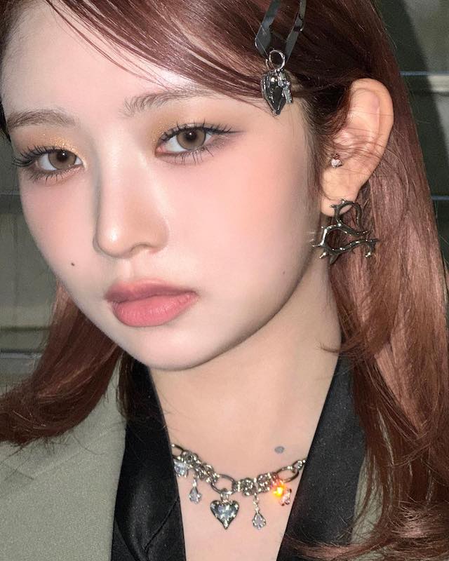 ドアップでも可愛すぎる…iveのレイがカムバック中のオフショットを公開！！