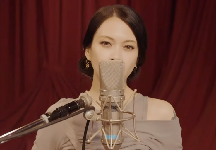 祝25周年！小柳ゆき、自身再録アルバム「Orchestra」MV初公開で話題