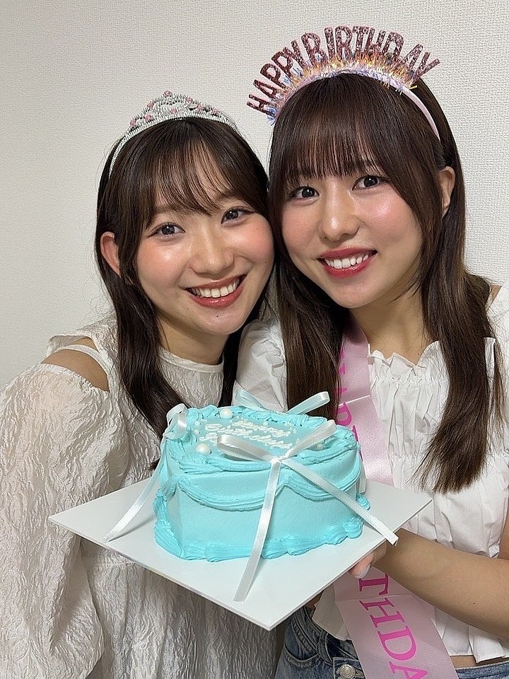 小林茉里奈が親友の誕生日を祝う「いつも一緒にいてくれる大好きな存在です」
